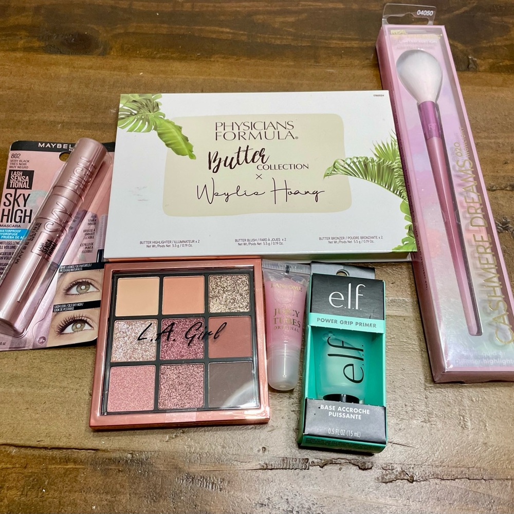 Physicians Formula Makeup Set with Pink and Green Accents